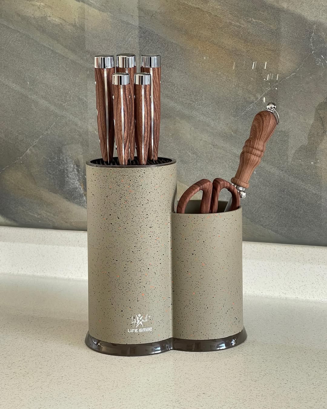 طقم سكاكين لايف سمايل 7 قطع 2 طقم سكاكين لايف سمايل 7 قطع - الصورة 2